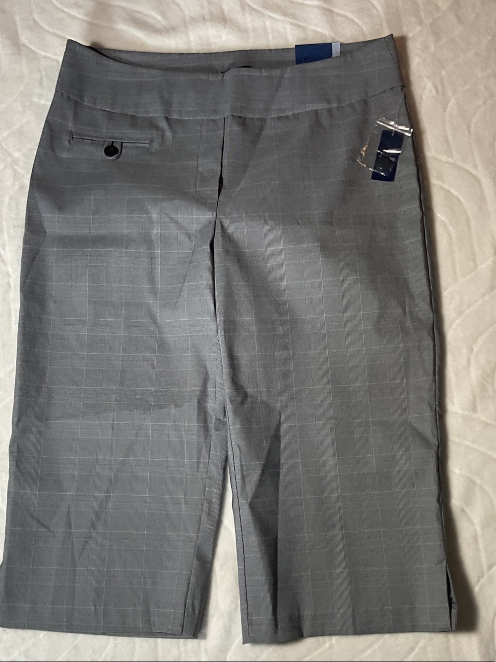 Reitmans Gray Plaid Capris - Picture 4 of 5